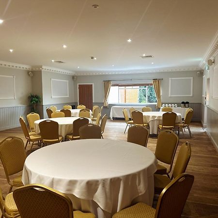 Отель The Corbet Arms Uffington  Экстерьер фото